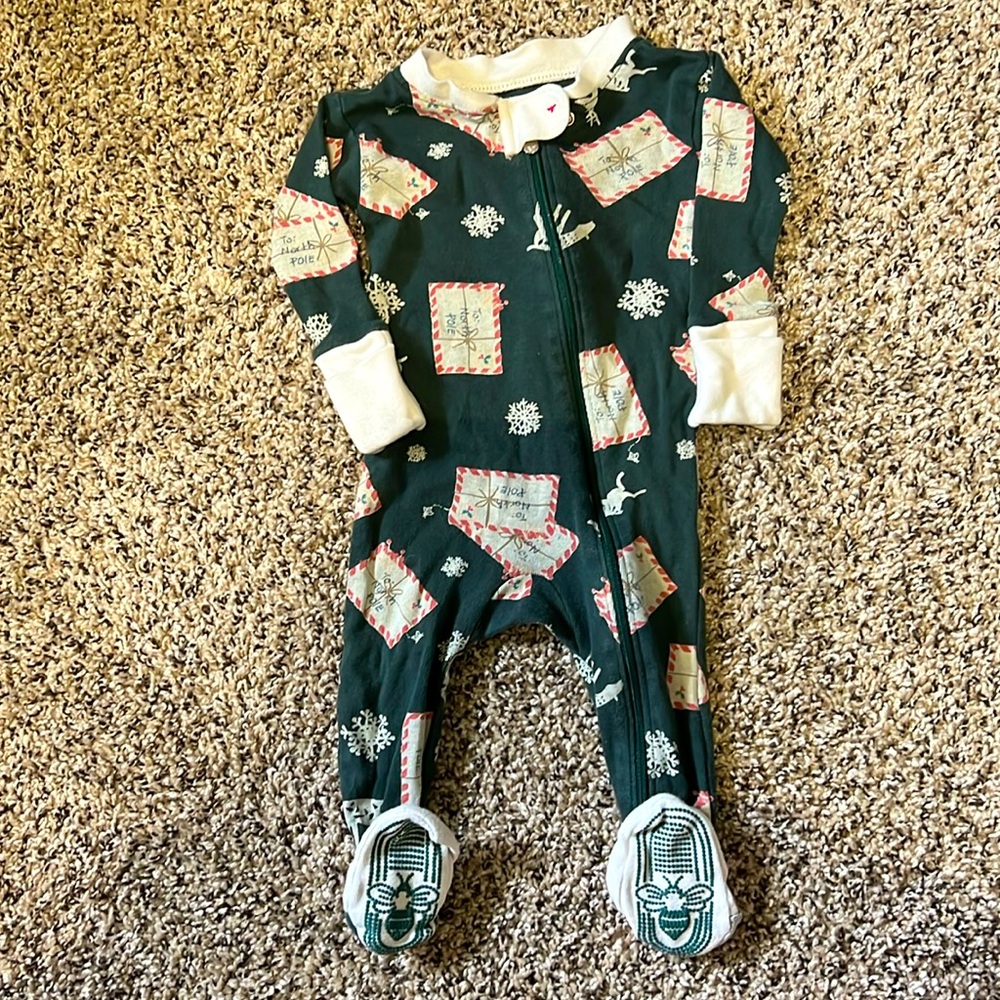 Burt’s Bees Christmas Footie